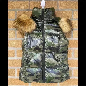 S13 by SAM. Snowcat Down Puffer Vest with Faux Fur Hood small